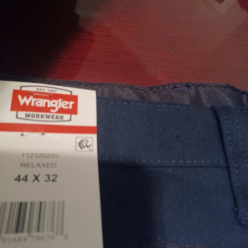 Wrangler men's work pants, dark blue, 44 x 32, new